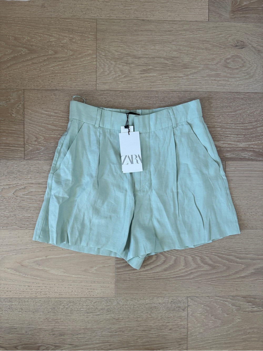 ZARA Green High Rise Bermuda Shorts Pleated Pockets Women M - Picture 1 of 5